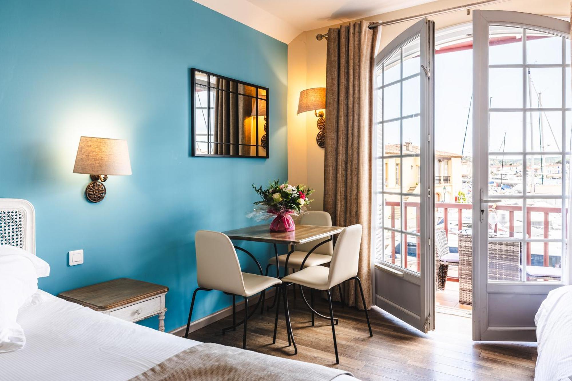 Le Suffren Hotel Гримо Екстериор снимка