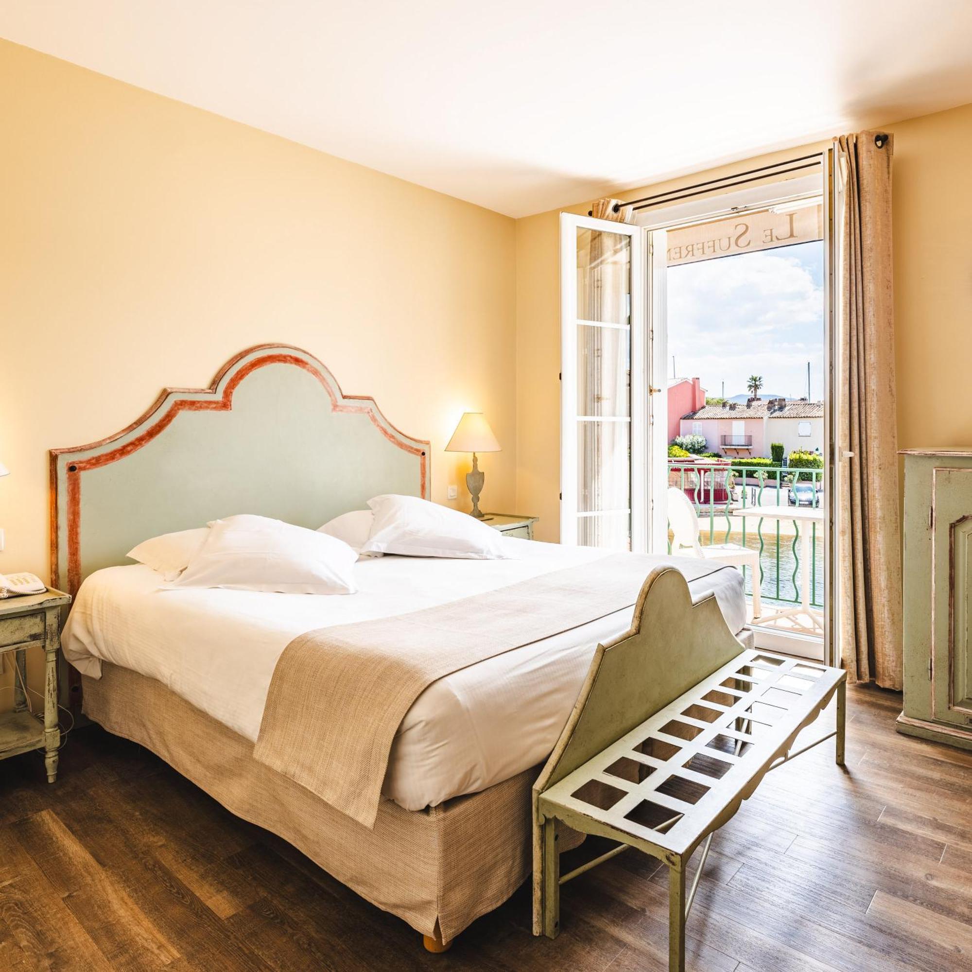 Le Suffren Hotel Гримо Екстериор снимка