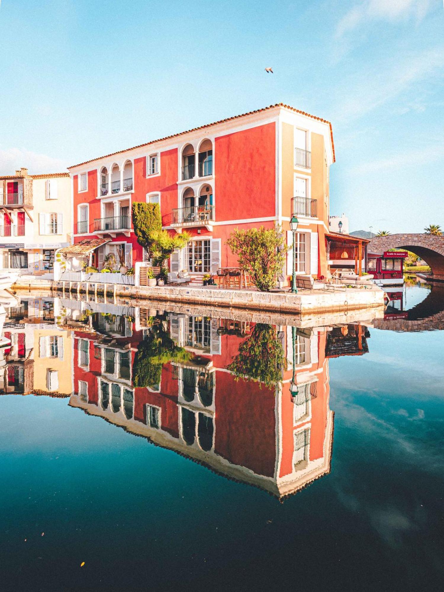 Le Suffren Hotel Гримо Екстериор снимка