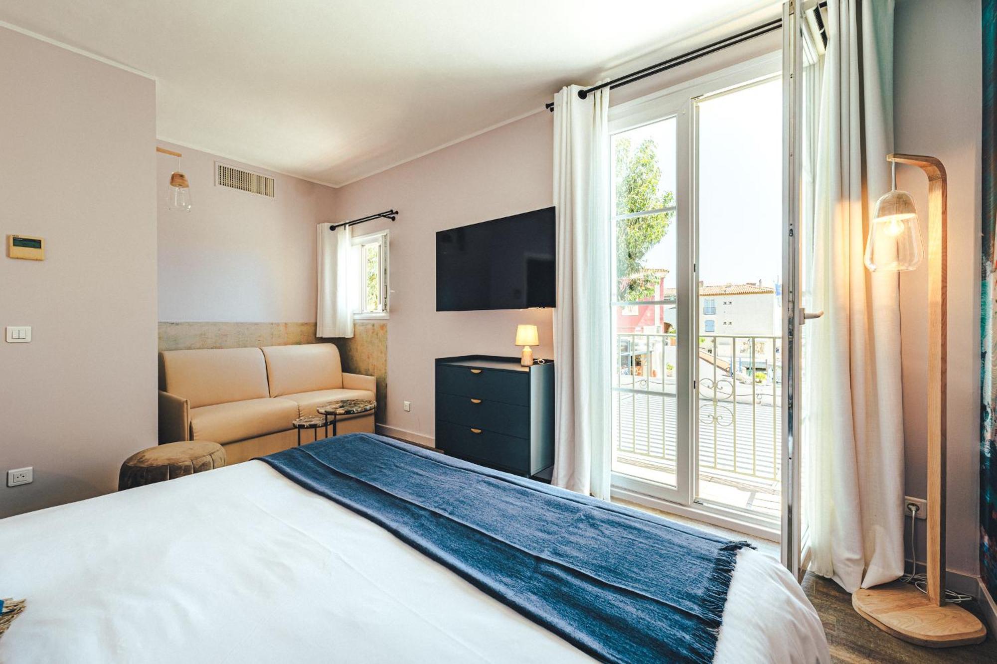 Le Suffren Hotel Гримо Екстериор снимка